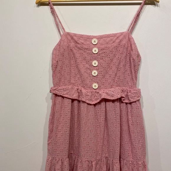 En Saison Tiered Button Front Ruffle Eyelet Midi Cottagecore Pink Medium - Picture 4 of 5
